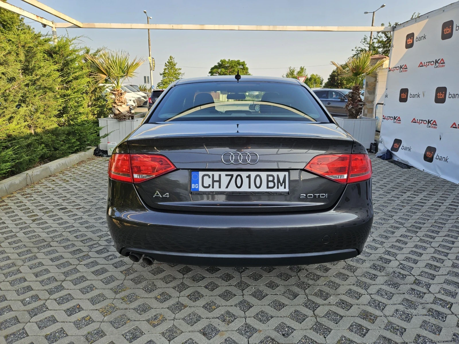 Audi A4 2.0TDI-143кс= 6СКОРОСТИ= LED= ALCANTARA= СЕДАН - изображение 4