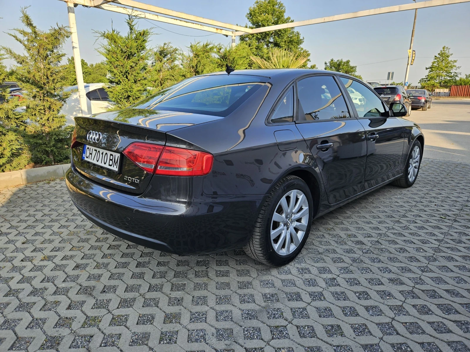 Audi A4 2.0TDI-143кс= 6СКОРОСТИ= LED= ALCANTARA= СЕДАН - изображение 3