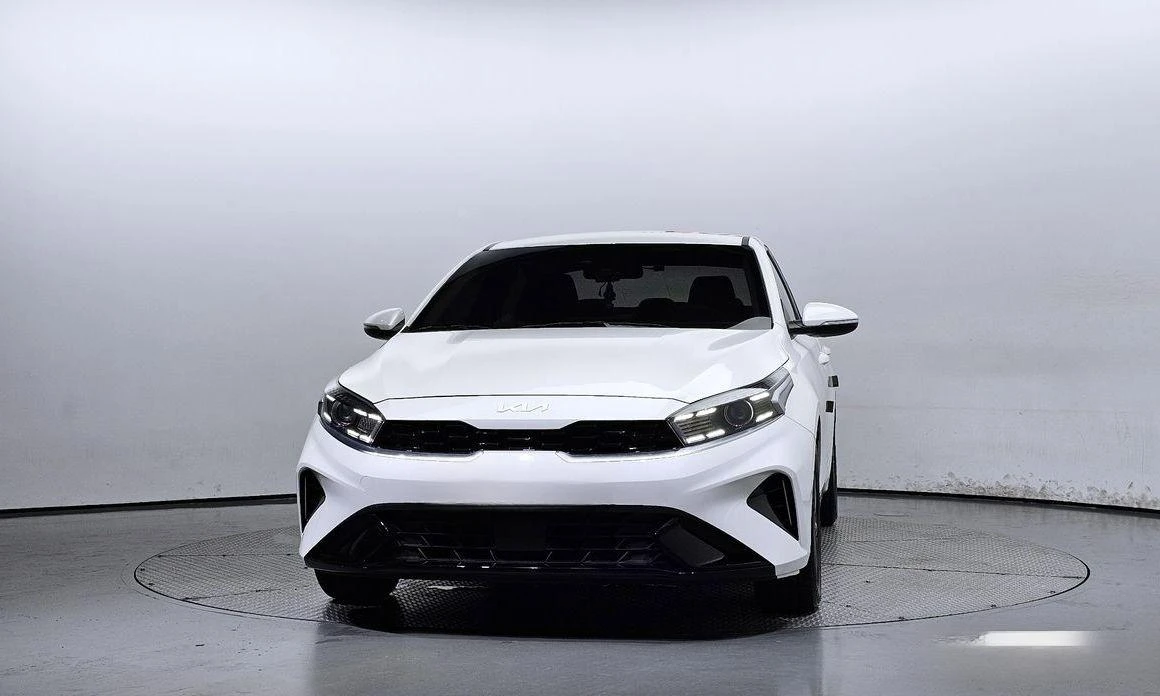 Kia K3 1.6 Trendy * НАЙ-ДОБРА ЦЕНА В БЪЛГАРИЯ*  - изображение 3