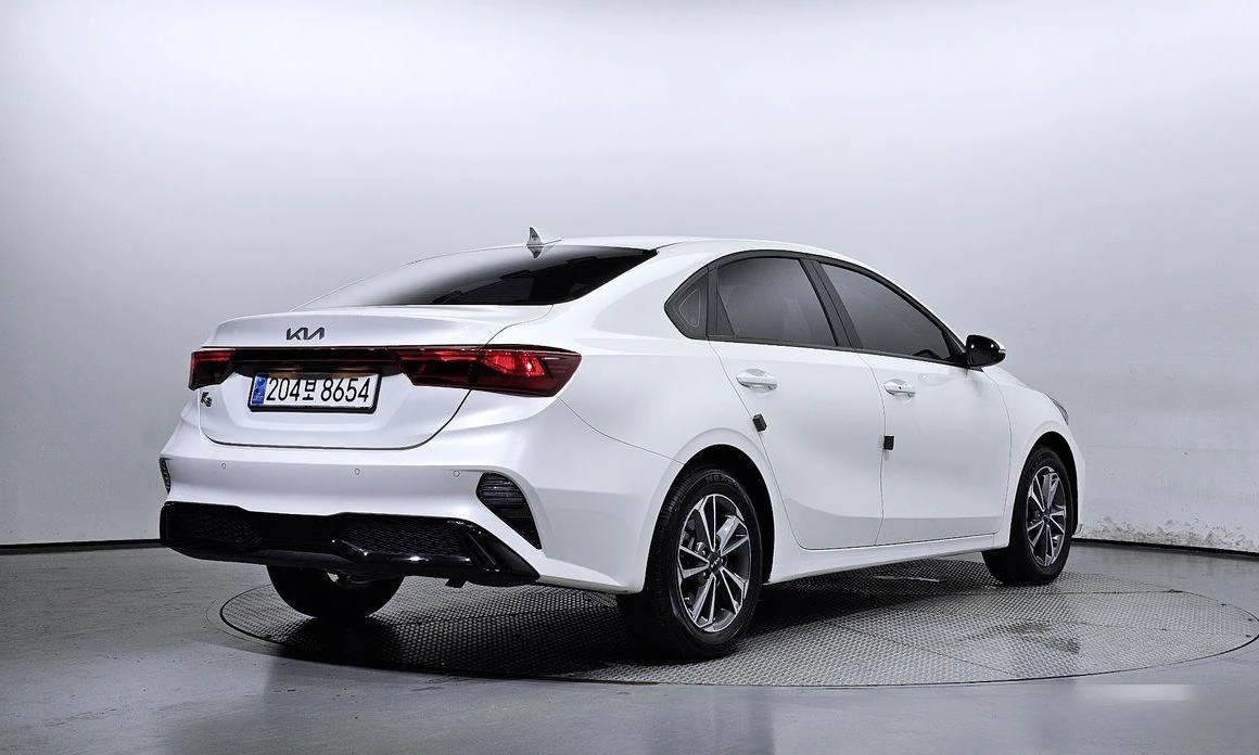 Kia K3 1.6 Trendy * НАЙ-ДОБРА ЦЕНА В БЪЛГАРИЯ*  - изображение 2