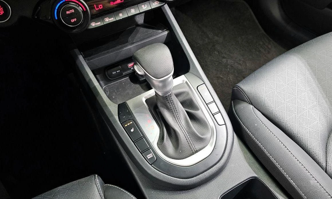 Kia K3 1.6 Trendy * НАЙ-ДОБРА ЦЕНА В БЪЛГАРИЯ*  - изображение 9