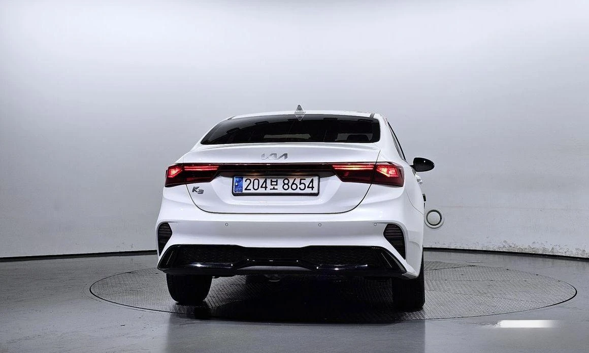 Kia K3 1.6 Trendy * НАЙ-ДОБРА ЦЕНА В БЪЛГАРИЯ*  - изображение 4