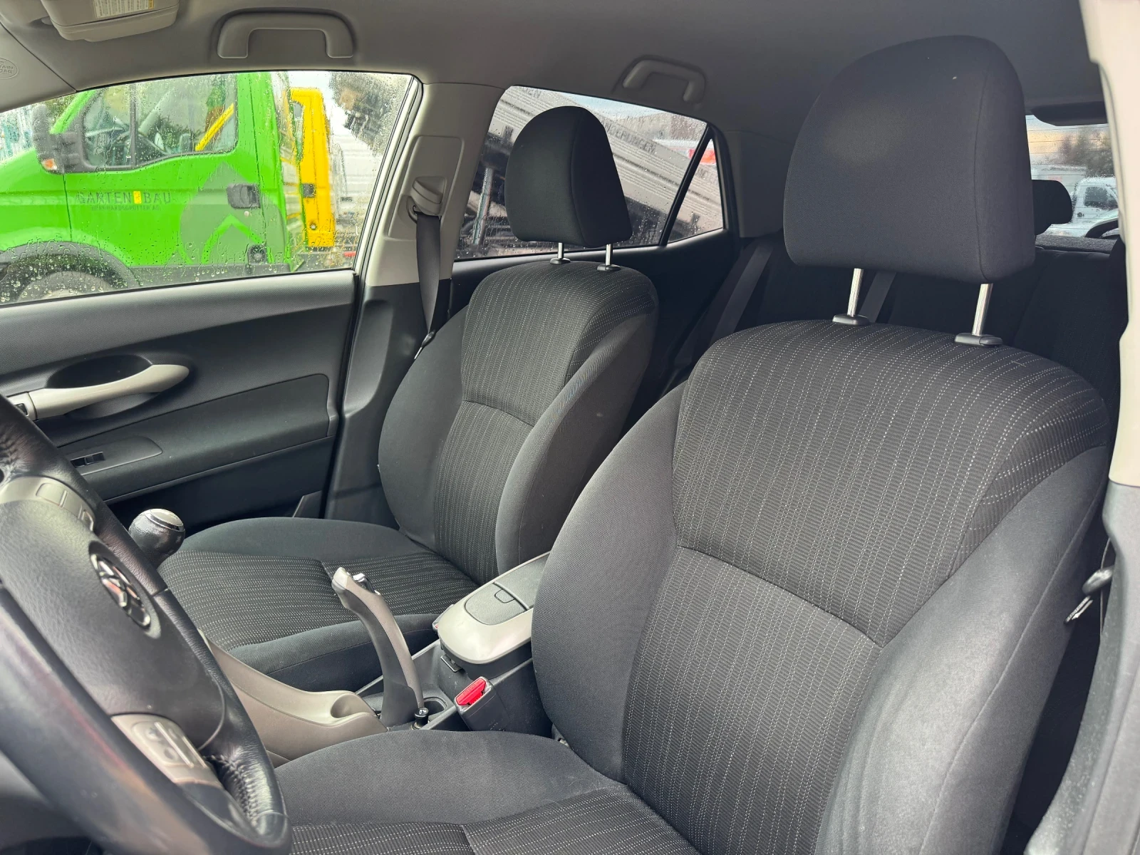 Toyota Auris 1.6 VVT-i* 124 к.с* 5 врати* Климатроник - изображение 8