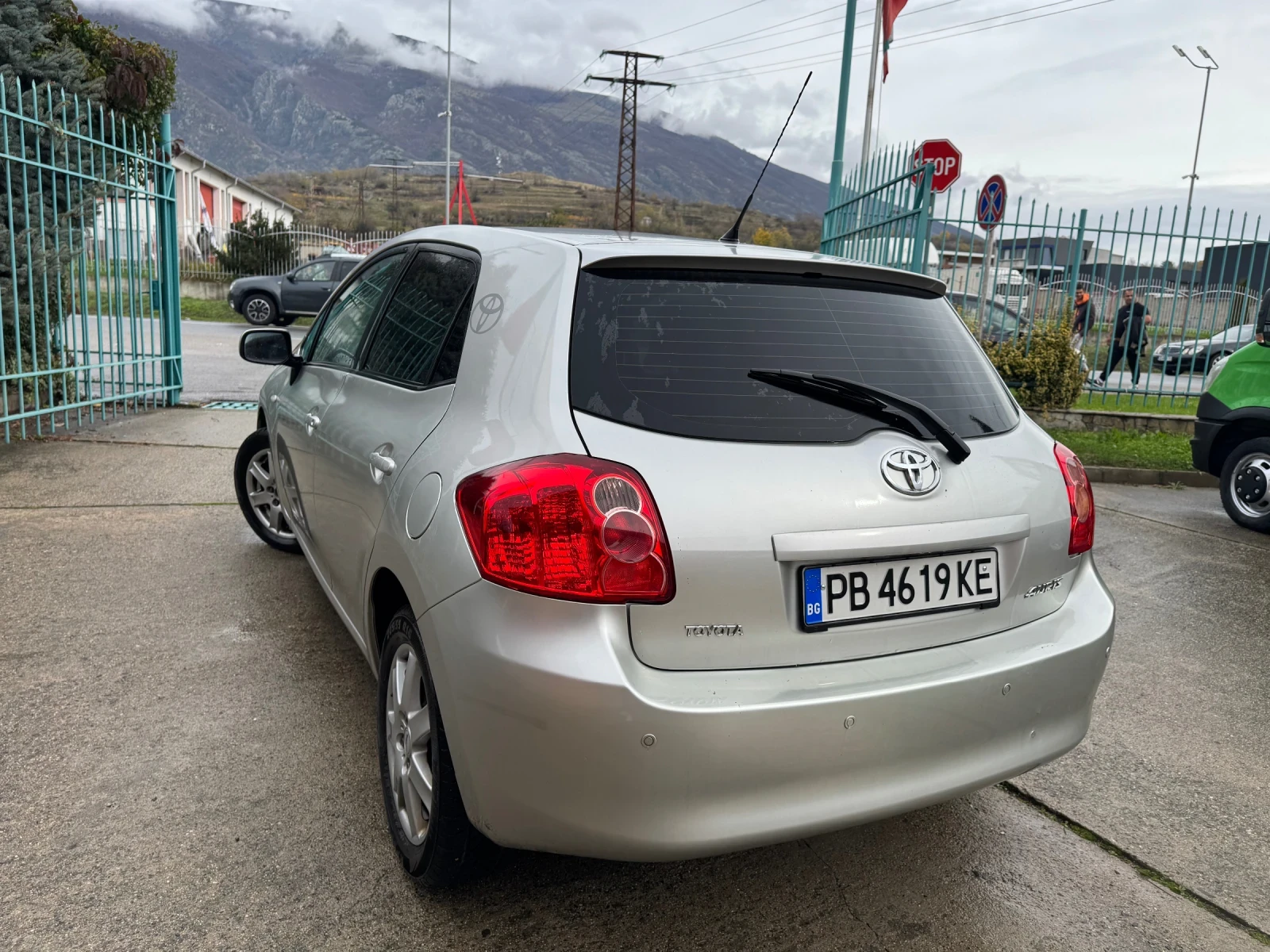 Toyota Auris 1.6 VVT-i* 124 к.с* 5 врати* Климатроник - изображение 10