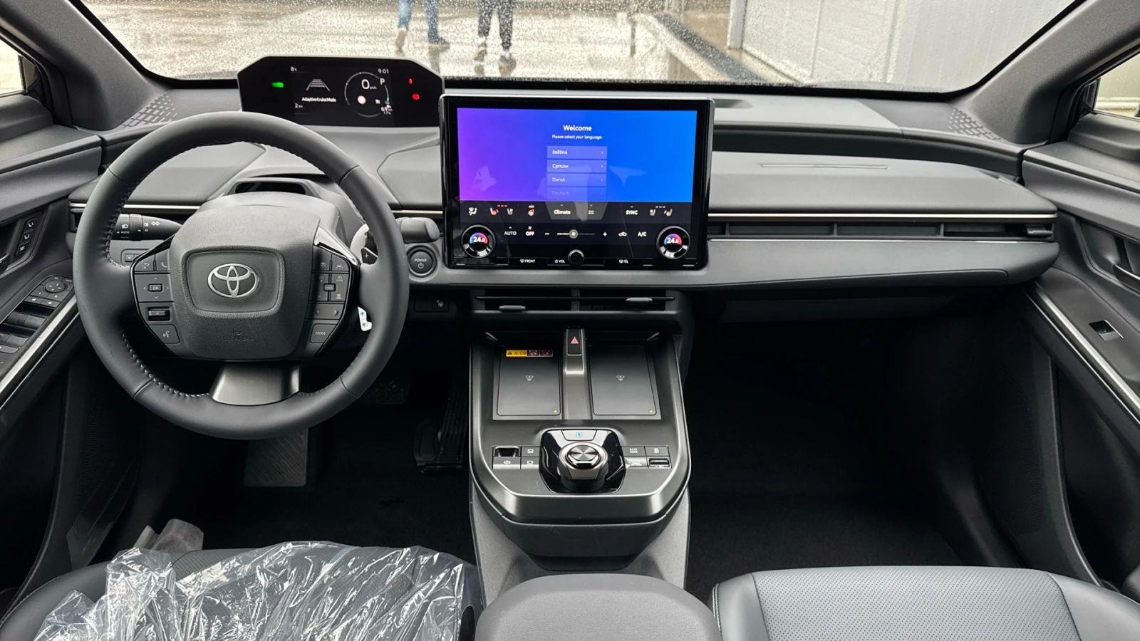 Toyota bZ4X LUXURY 4WD 343 hp, снимка 11 - Автомобили и джипове - 53122849