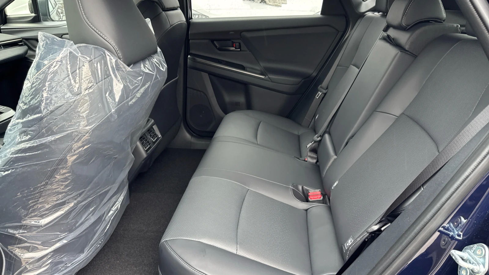 Toyota bZ4X LUXURY 4WD 343 hp, снимка 12 - Автомобили и джипове - 53122849