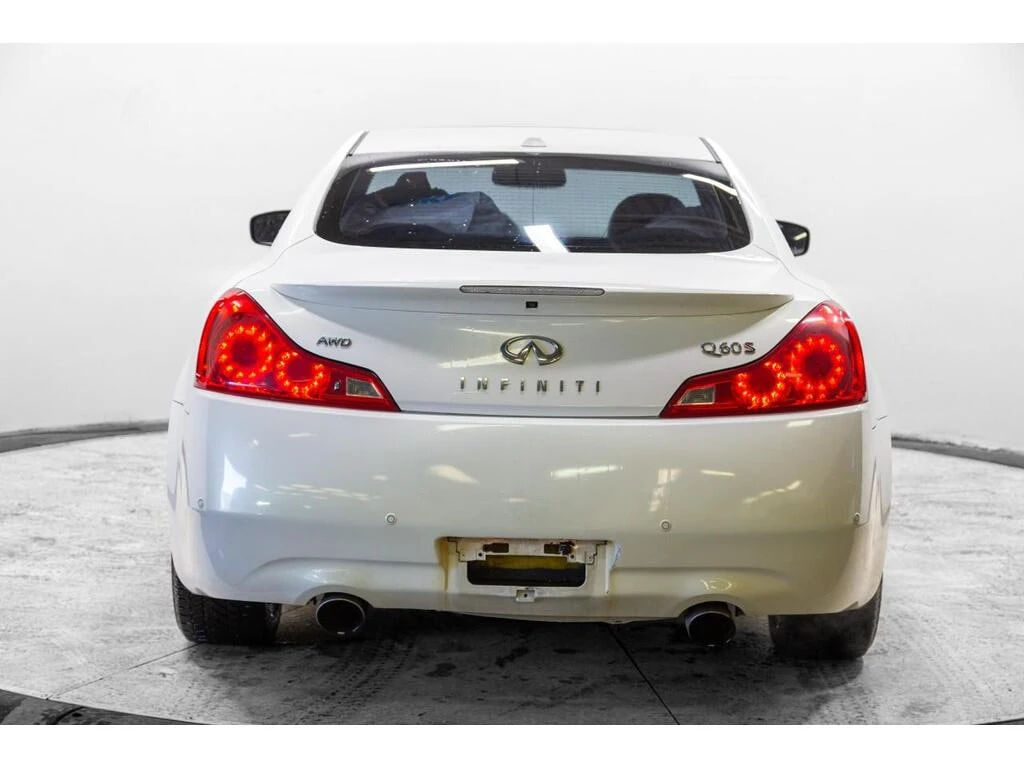 Infiniti G coupe Q60 Sport, снимка 9 - Автомобили и джипове - 53766835