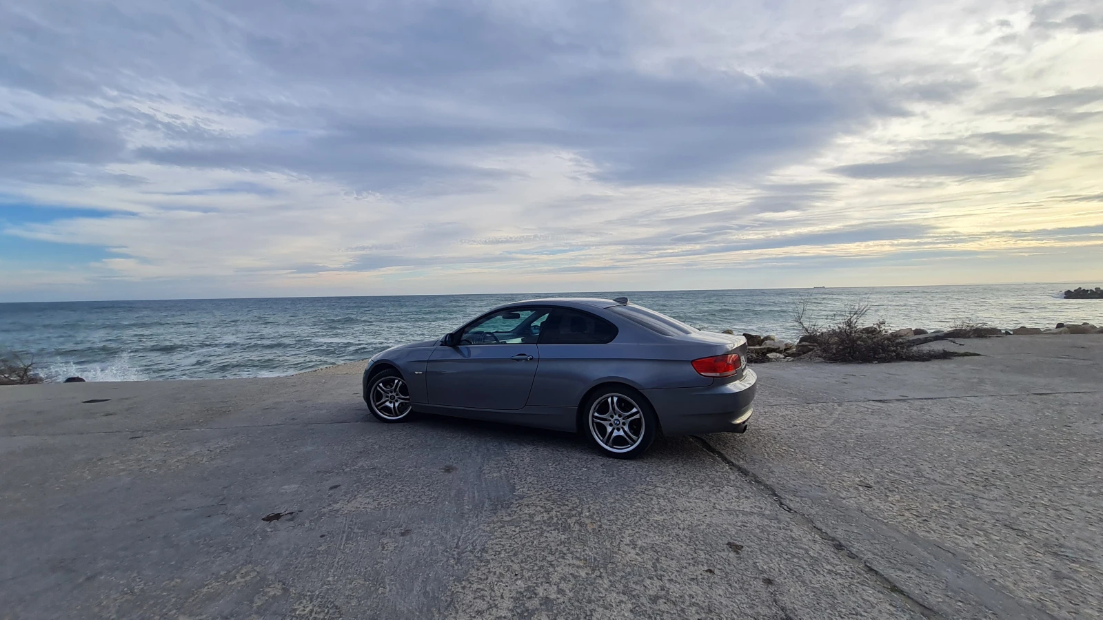 BMW 320, снимка 2 - Автомобили и джипове - 53940288