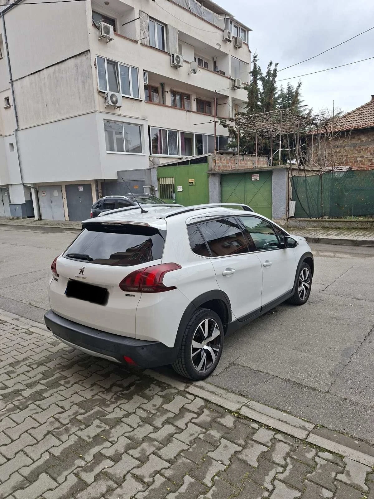 Peugeot 2008 1.2 110 hp, снимка 4 - Автомобили и джипове - 54055255