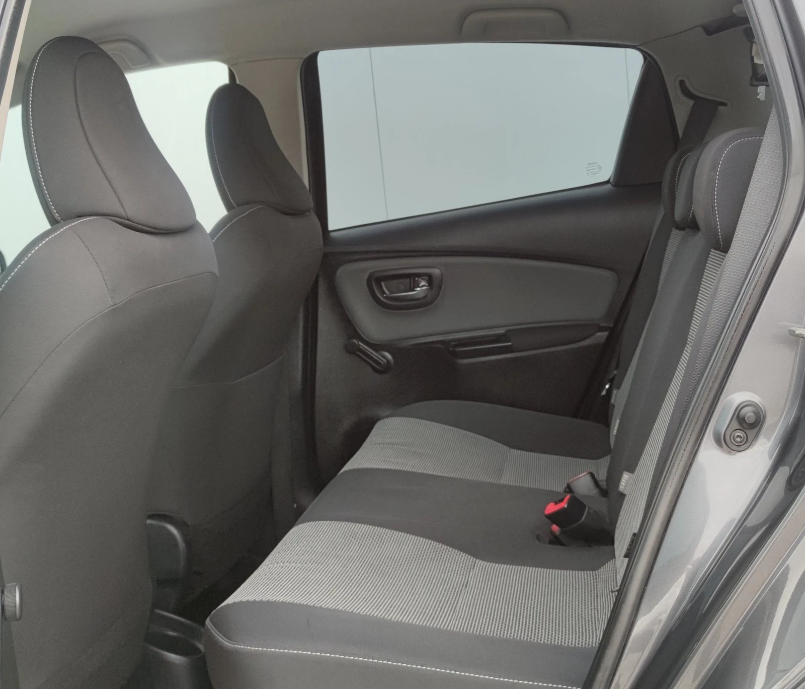 Toyota Yaris | Mobile.bg � ����������� 13