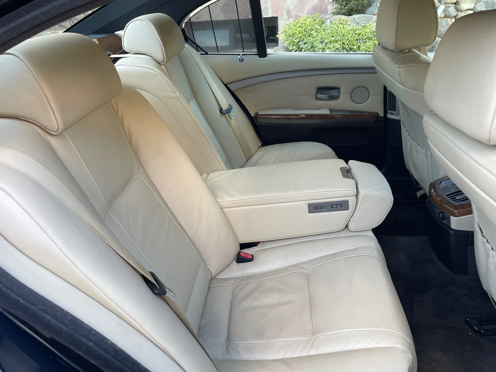 BMW 740, снимка 8 - Автомобили и джипове - 54383679