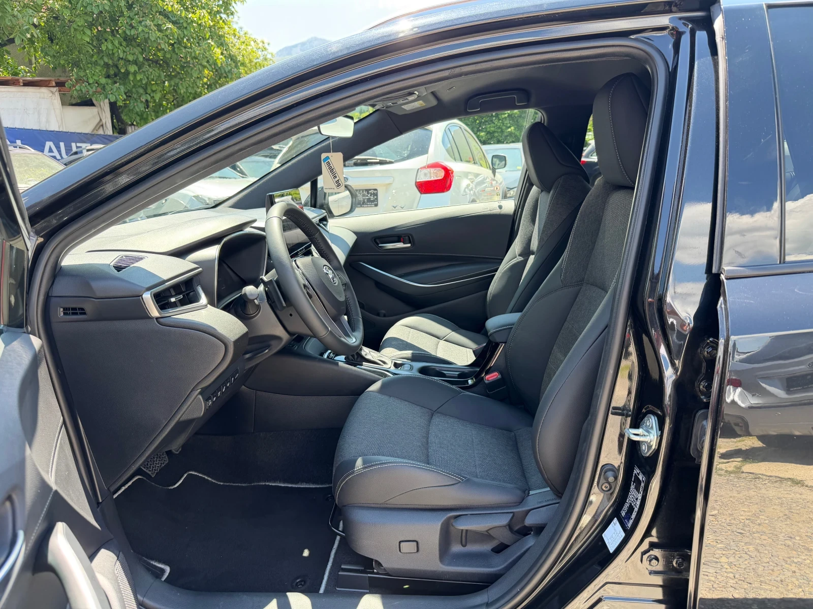 Toyota Corolla 2.0 HSD 178к.с. | e-CVT, снимка 9 - Автомобили и джипове - 54684089