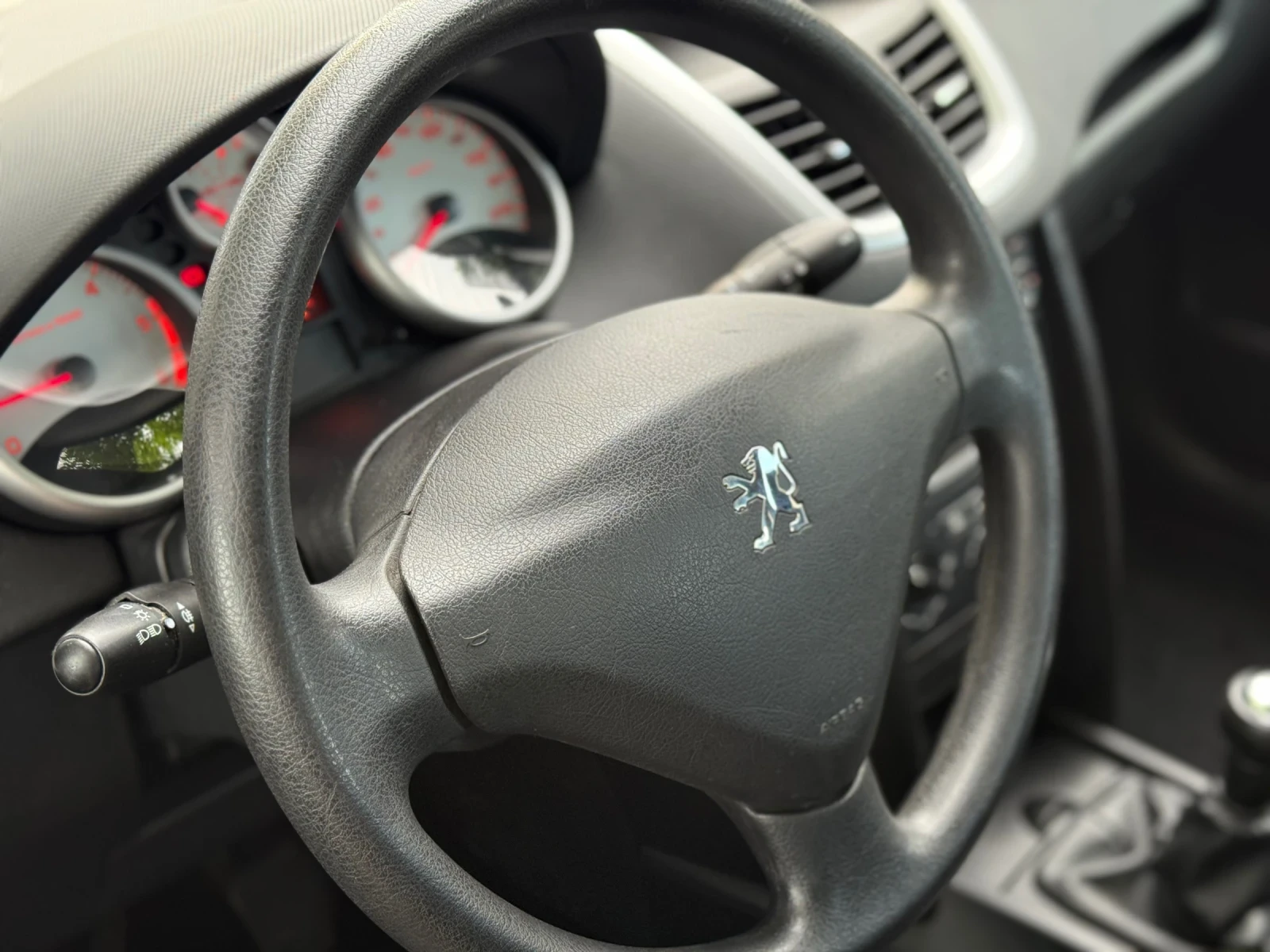 Peugeot 207 Hdi, снимка 8 - Автомобили и джипове - 54873385