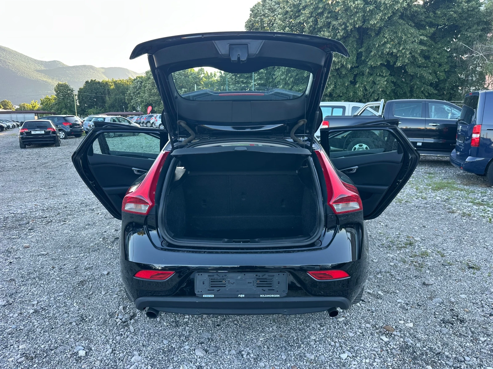 Volvo V40 1.6TI 180kc, снимка 16 - Автомобили и джипове - 55160742