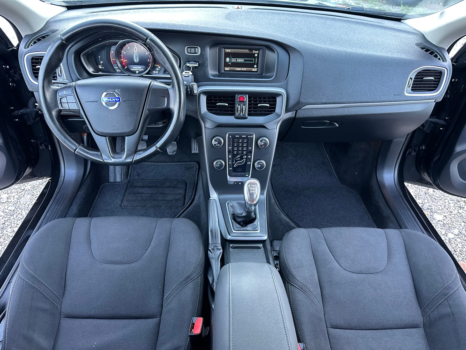 Volvo V40 1.6TI 180kc, снимка 10 - Автомобили и джипове - 55160742