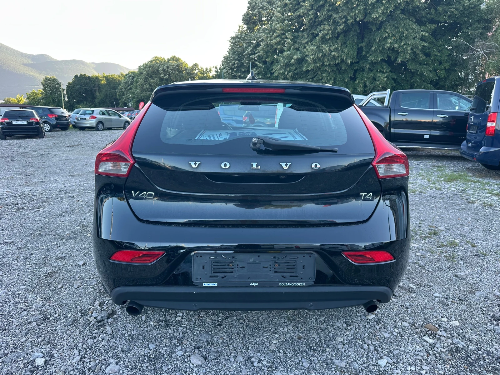 Volvo V40 1.6TI 180kc, снимка 4 - Автомобили и джипове - 55160742