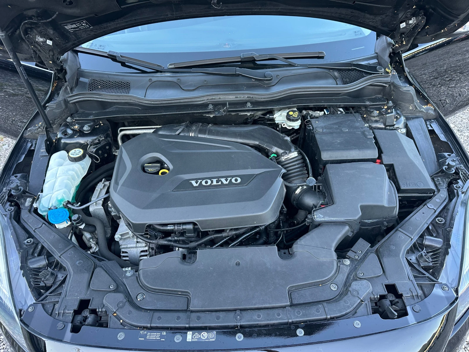 Volvo V40 1.6TI 180kc, снимка 17 - Автомобили и джипове - 55160742