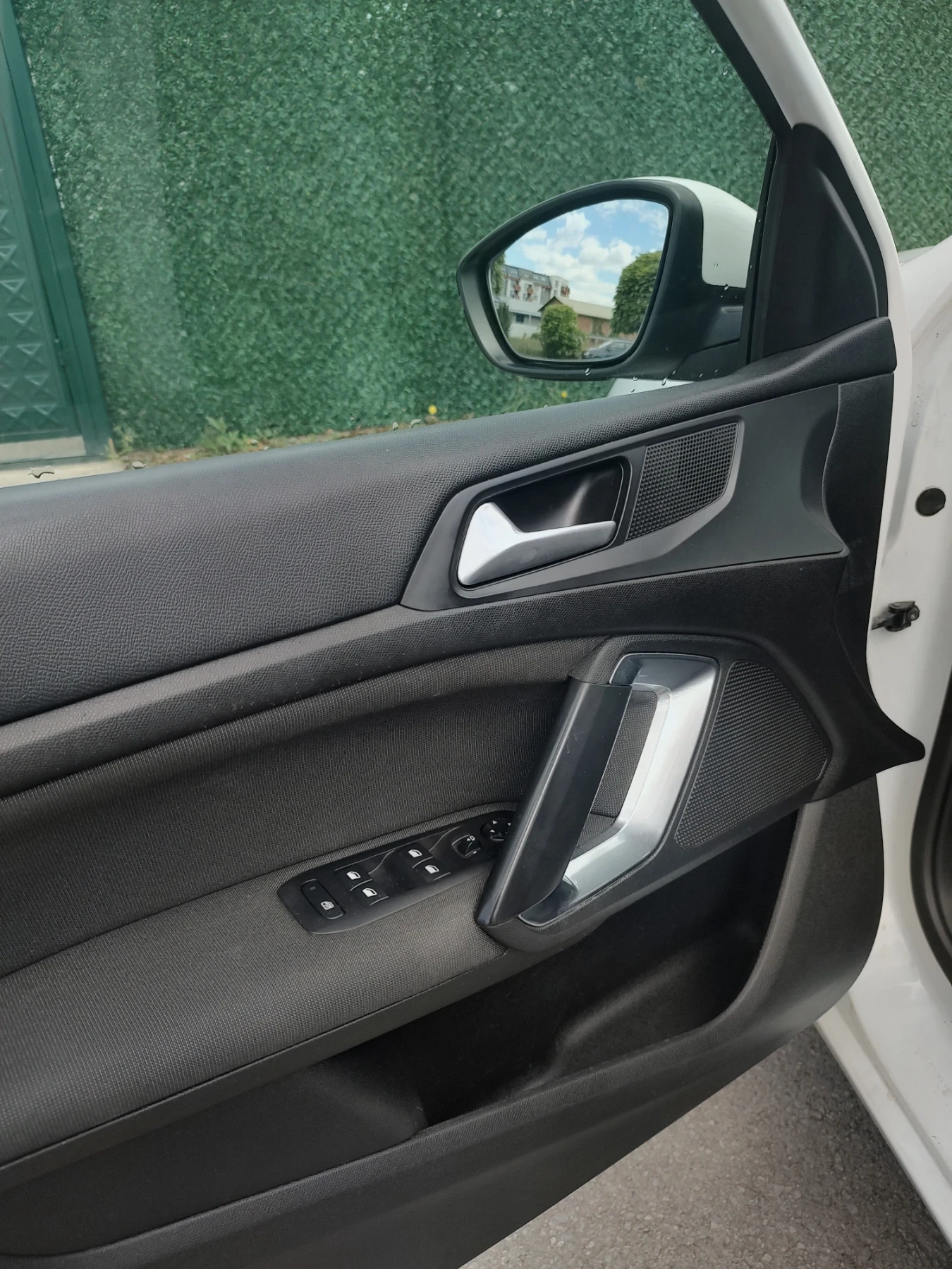 Peugeot 308, снимка 13 - Автомобили и джипове - 55168918