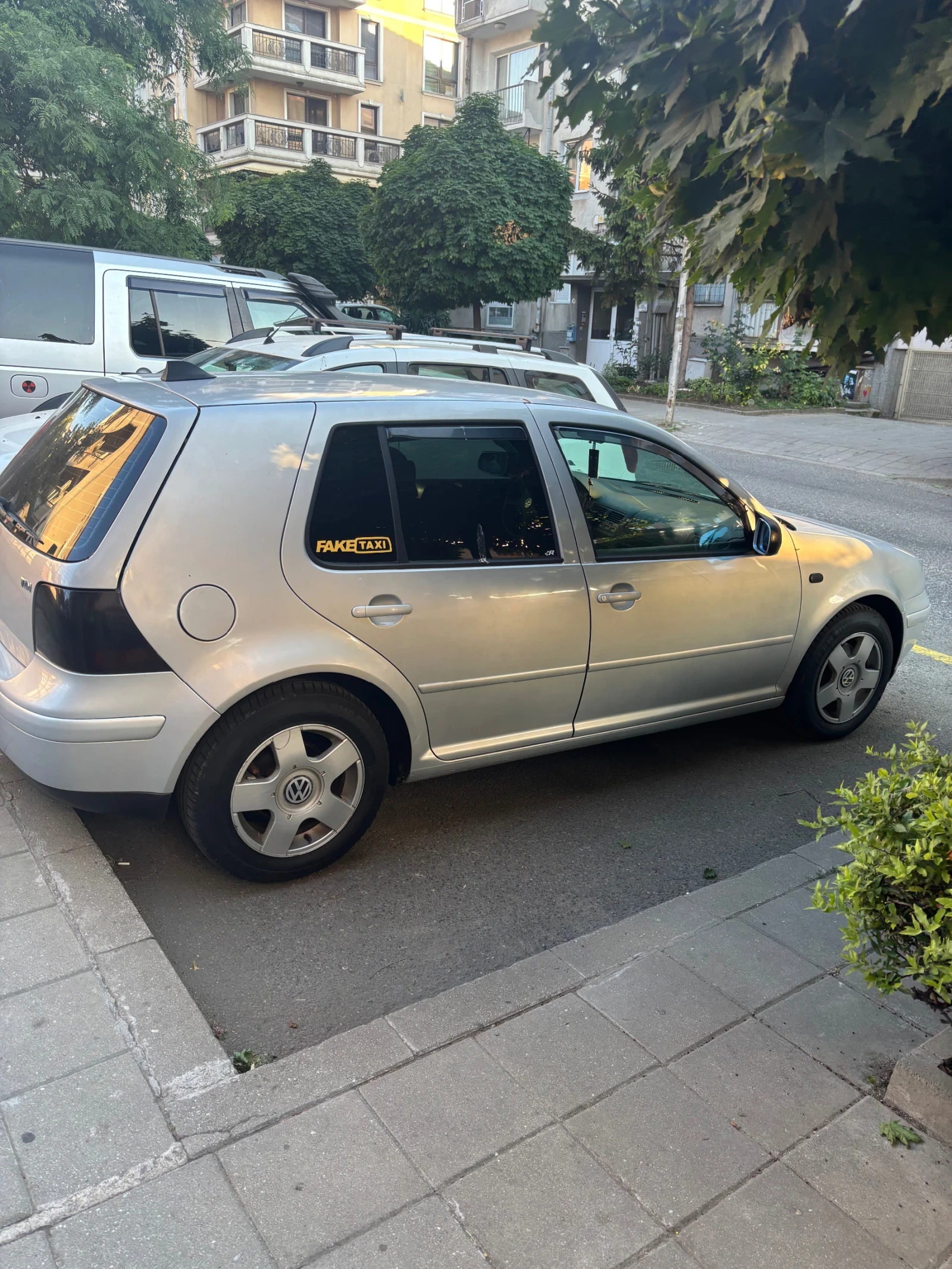 VW Golf 1.9 тди 110 коня , снимка 6 - Автомобили и джипове - 55186368