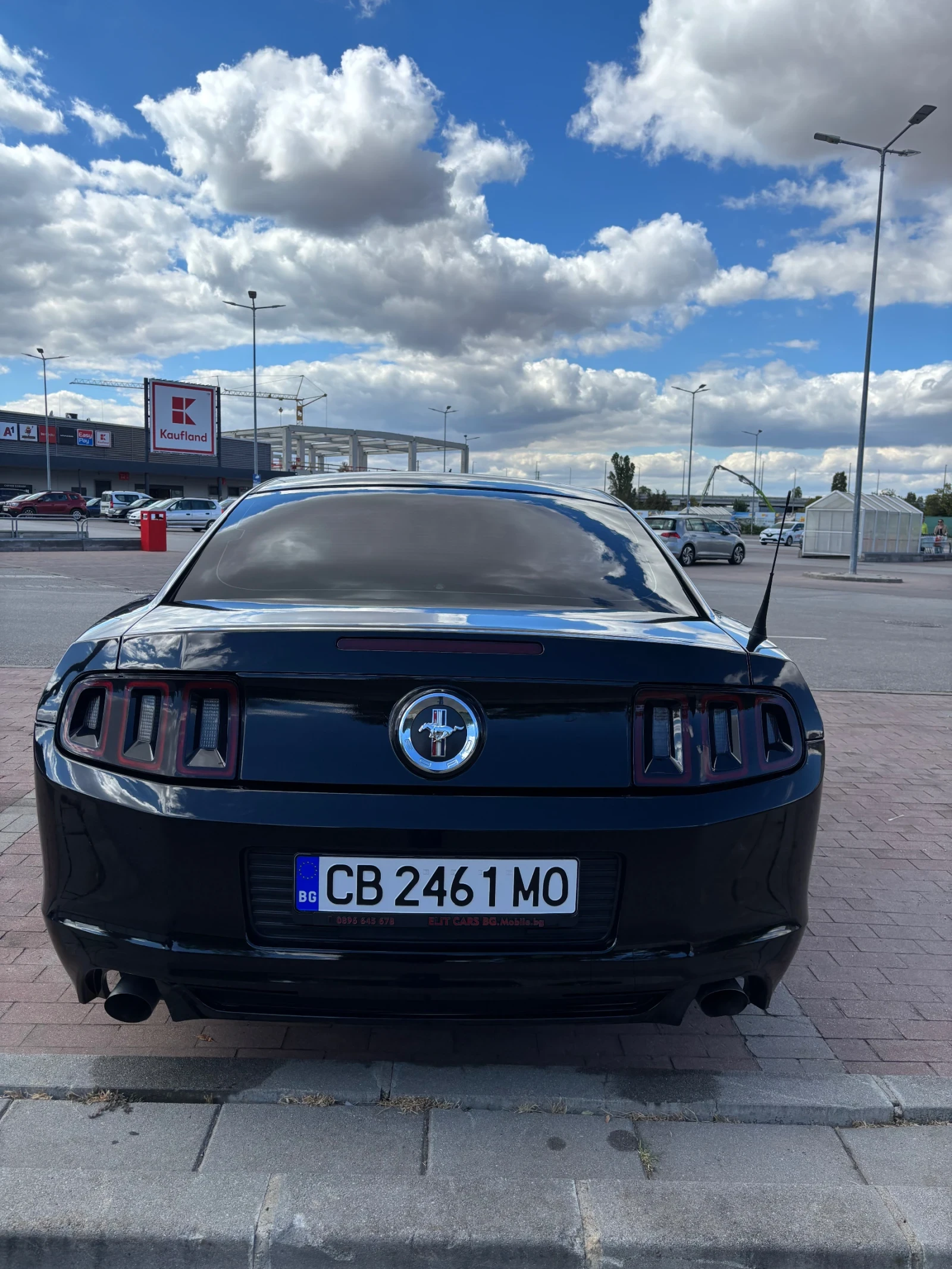 Ford Mustang, снимка 8 - Автомобили и джипове - 56211612