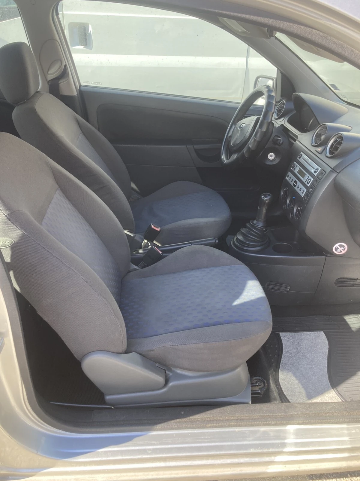 Ford Fiesta 1.4D, снимка 5 - Автомобили и джипове - 56691944