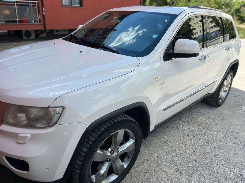 Jeep Grand cherokee Overland, снимка 3 - Автомобили и джипове - 46902377