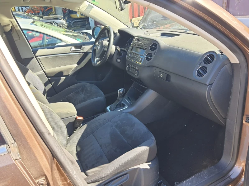 VW Tiguan 2TDI 4x4, снимка 5 - Автомобили и джипове - 53010243