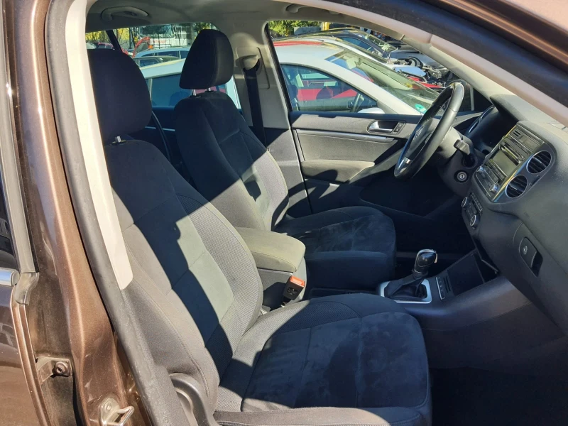 VW Tiguan 2TDI 4x4, снимка 6 - Автомобили и джипове - 53010243