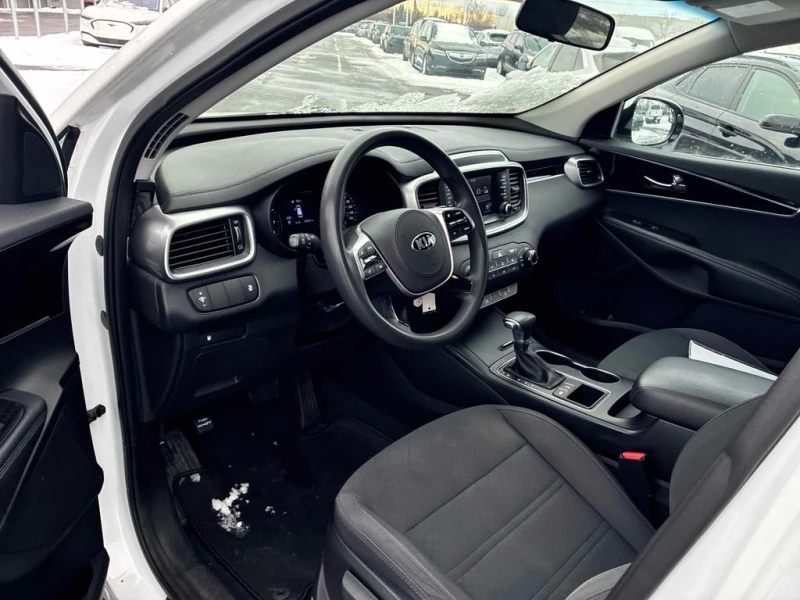 Kia Sorento * AWD * CARFAX * БЕЗ ПЪРВОНАЧАЛНА ВНОСКА, снимка 5 - Автомобили и джипове - 53231593