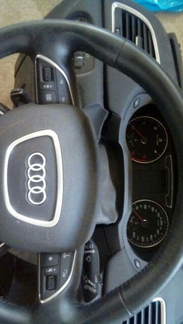 Audi Q3 2.0TDI, снимка 11 - Автомобили и джипове - 42072288