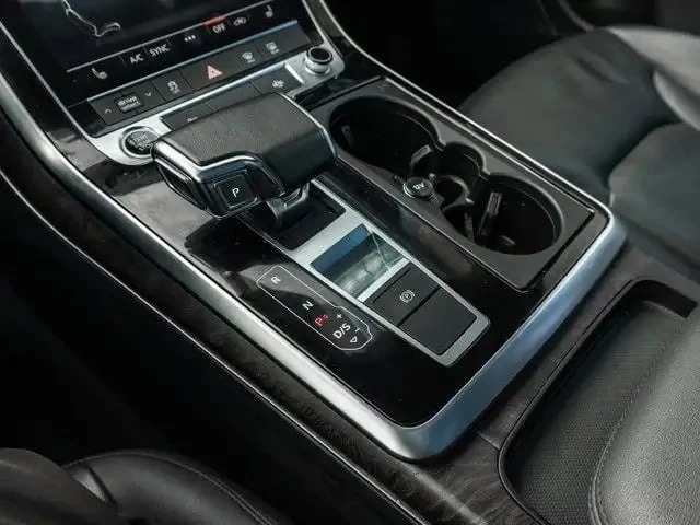 Audi Q7 * Komfort * Quattro * Подгреви * Панорама * , снимка 16 - Автомобили и джипове - 53368667