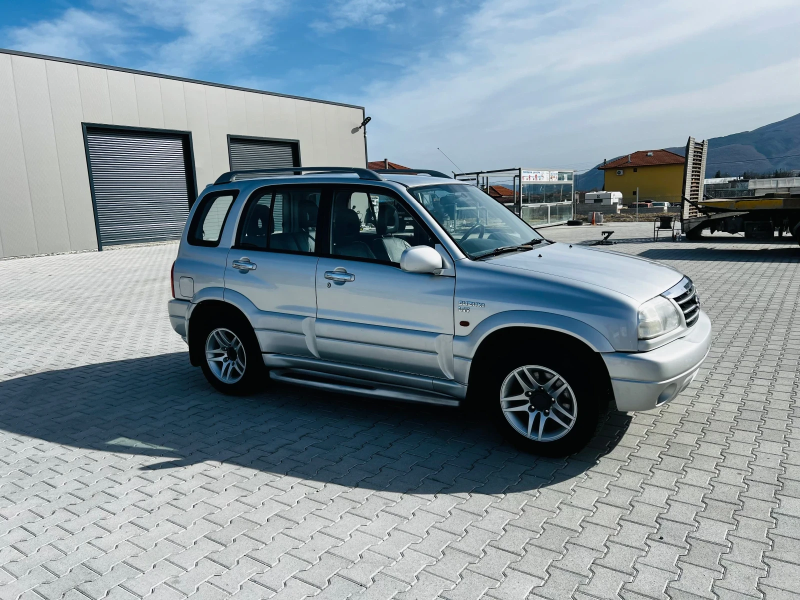 Suzuki Grand vitara 2.5 v6 158 k.c - изображение 3