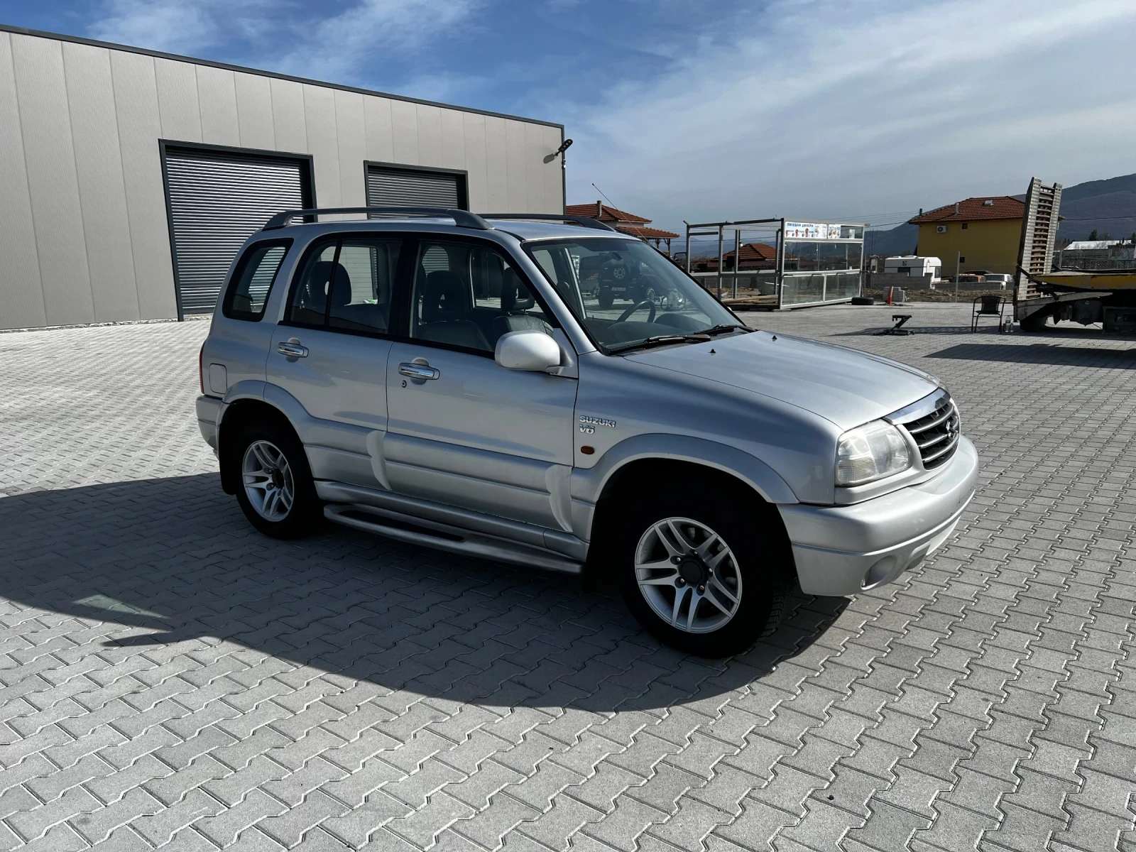 Suzuki Grand vitara 2.5 v6 158 k.c - изображение 6