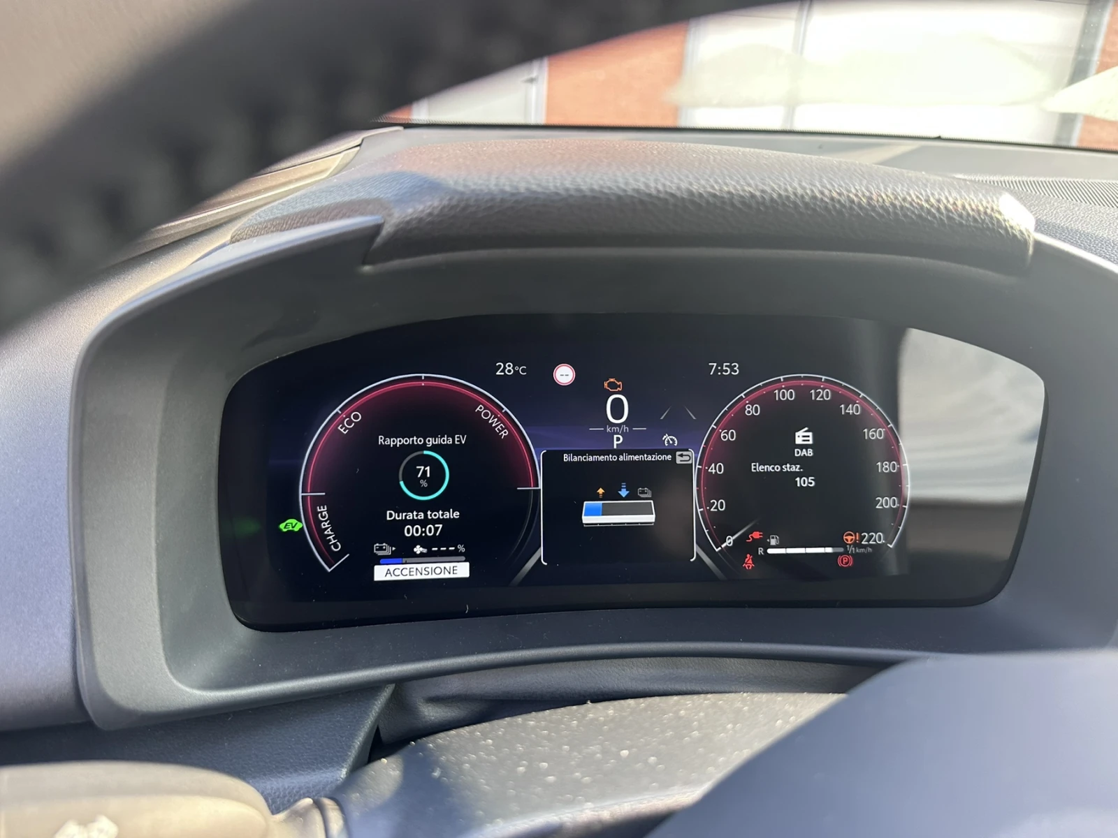 Toyota C-HR Lounge - изображение 7