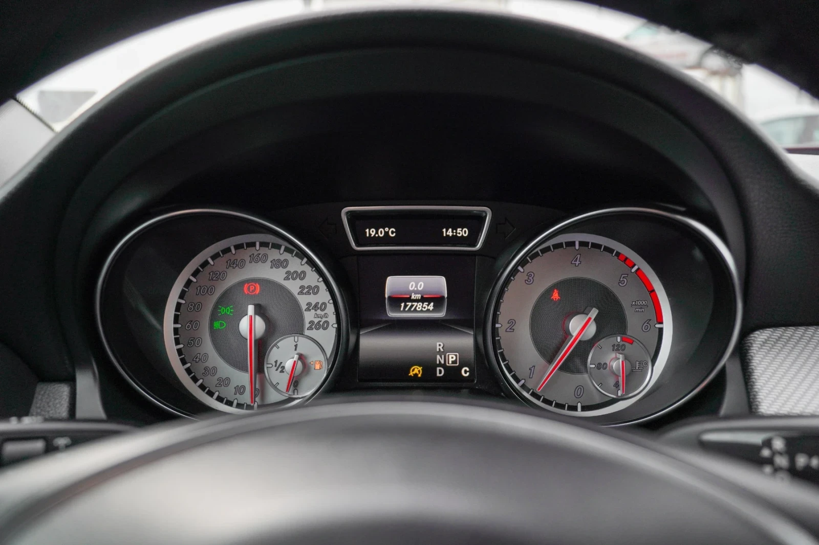 Mercedes-Benz GLA 200   | Mobile.bg   13