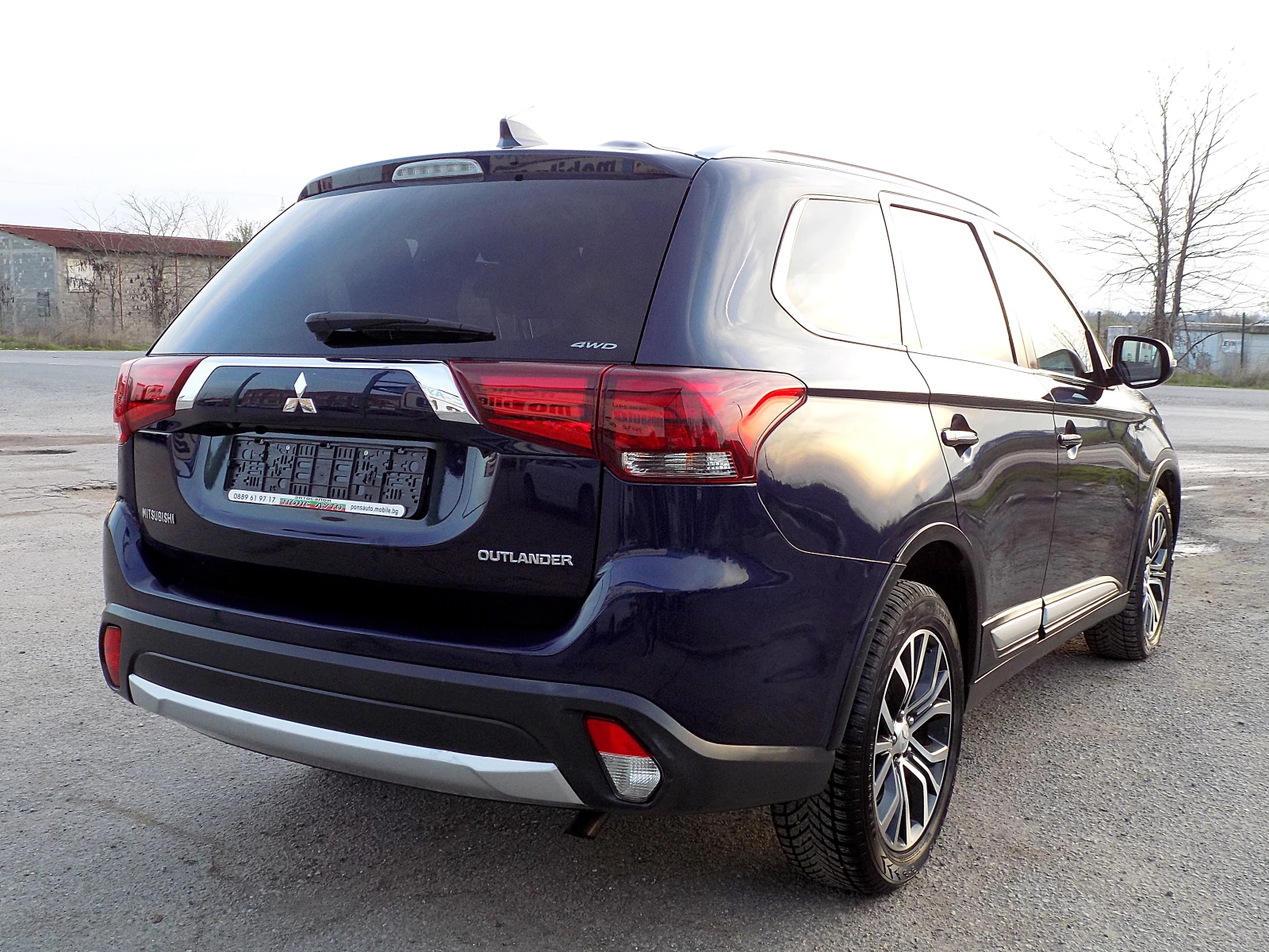 Mitsubishi Outlander 2.2DiD/150к./AUTOMATIC/4x4/7 МЕСТА/РЕАЛНИ КМ/2018г - изображение 4