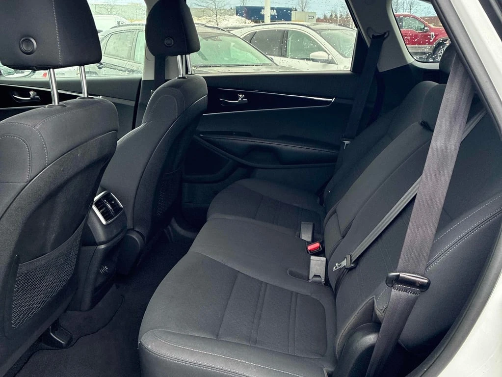 Kia Sorento * AWD * CARFAX * ��� ������������ ������ | Mobile.bg � ����������� 13