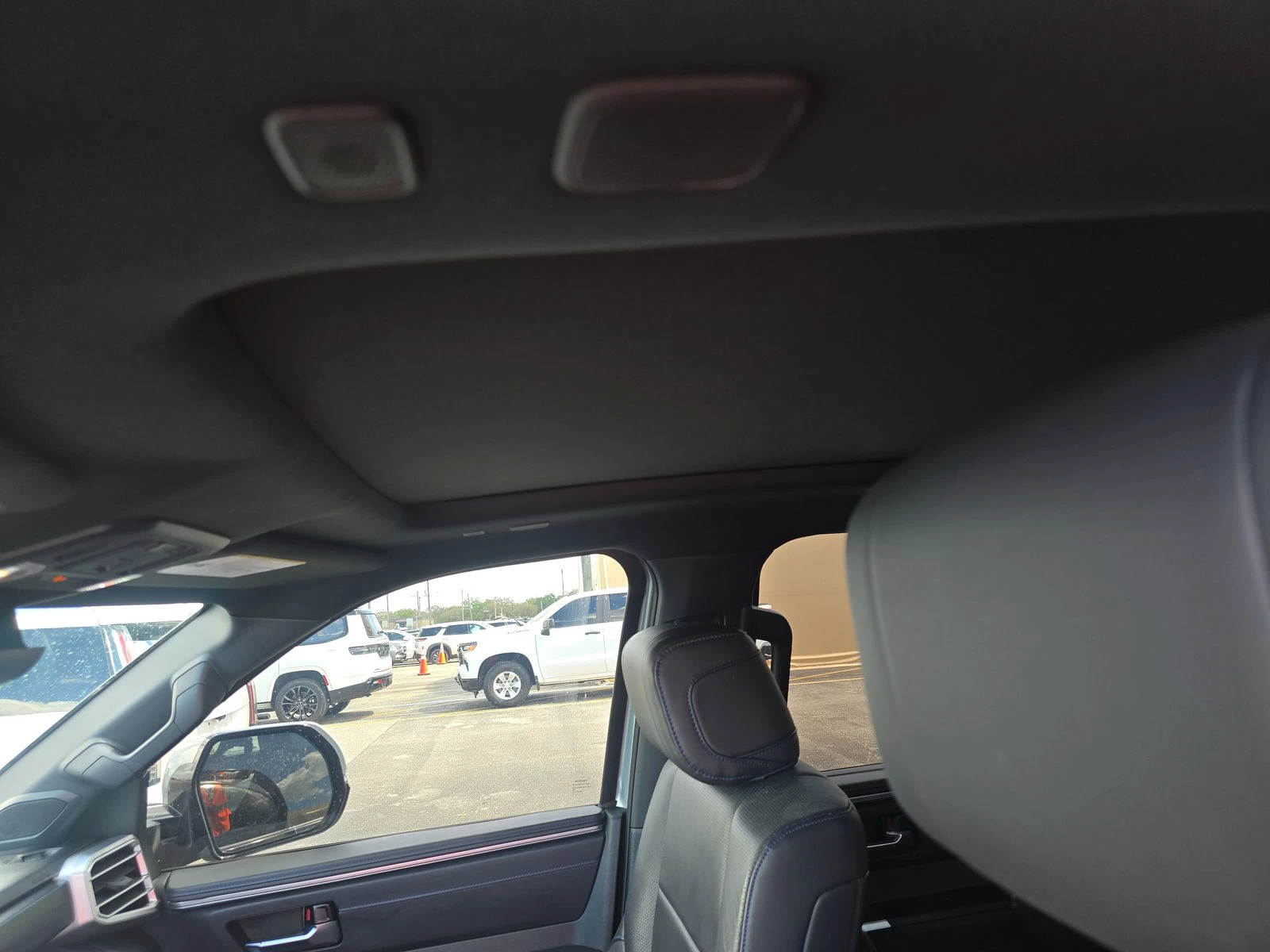 Toyota Sequoia PLATINUM, снимка 14 - Автомобили и джипове - 53828425