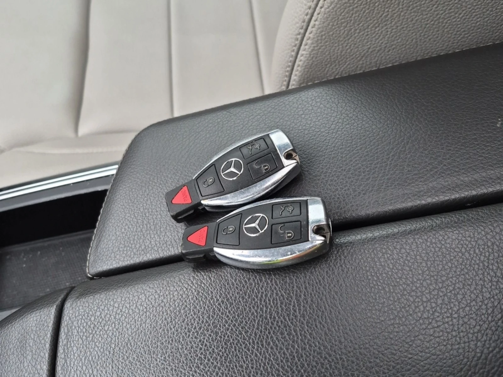 Mercedes-Benz ML BLUETEC* 4MATIC* KEYLESS* PANO* BURMESTER, снимка 13 - Автомобили и джипове - 54460216