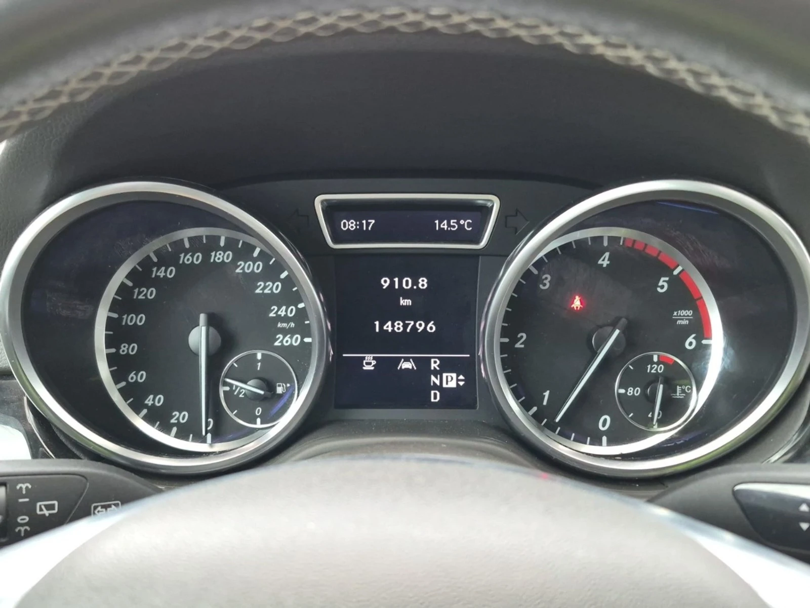 Mercedes-Benz ML BLUETEC* 4MATIC* KEYLESS* PANO* BURMESTER, снимка 12 - Автомобили и джипове - 54460216