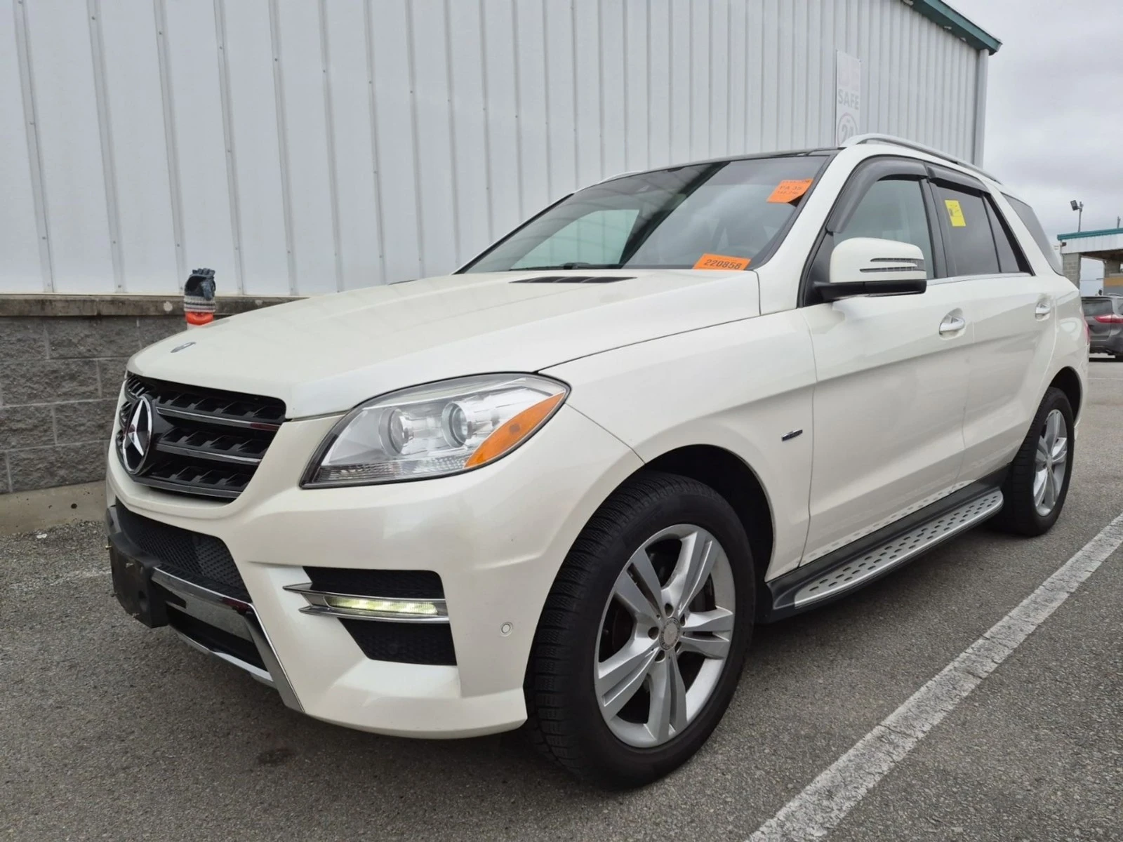 Mercedes-Benz ML BLUETEC* 4MATIC* KEYLESS* PANO* BURMESTER