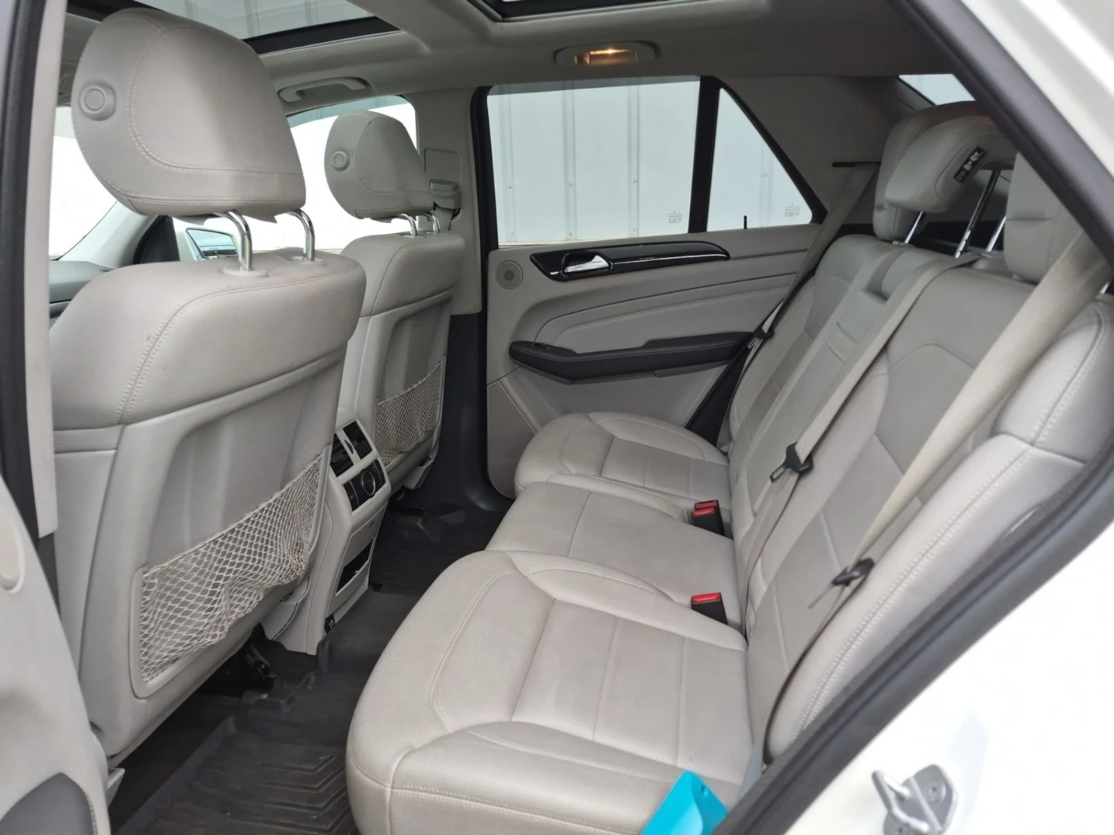 Mercedes-Benz ML BLUETEC* 4MATIC* KEYLESS* PANO* BURMESTER, снимка 11 - Автомобили и джипове - 54460216