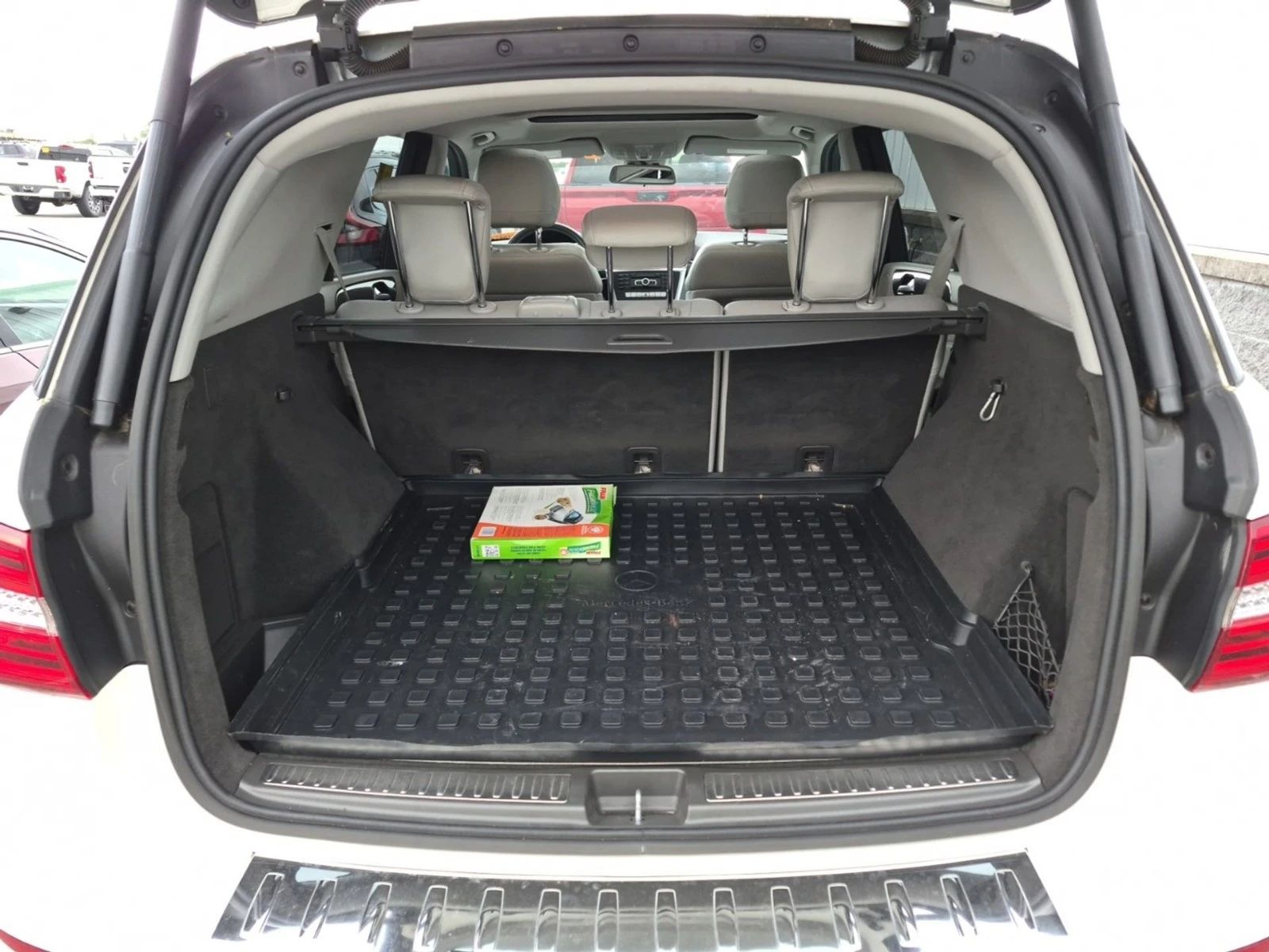 Mercedes-Benz ML BLUETEC* 4MATIC* KEYLESS* PANO* BURMESTER, снимка 6 - Автомобили и джипове - 54460216
