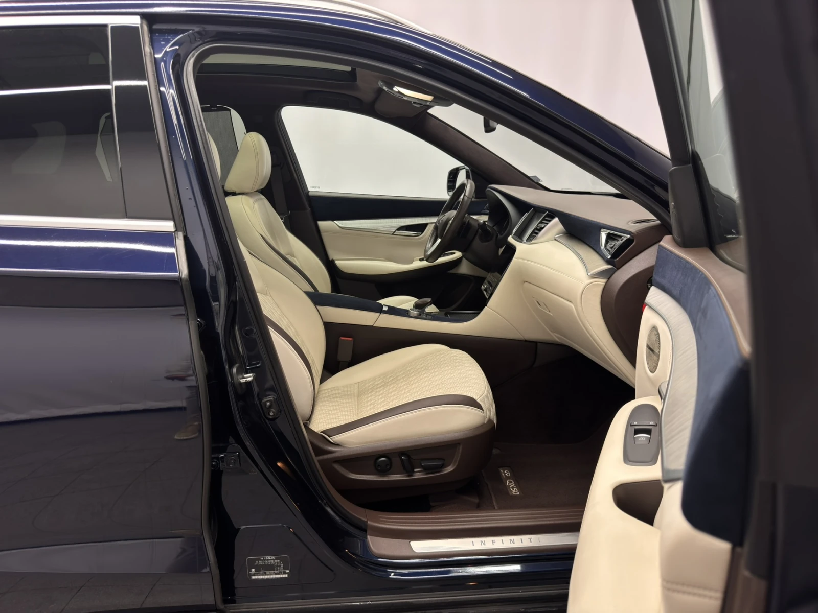 Infiniti QX50 AUTOGRAPH PROACTIVE, снимка 13 - Автомобили и джипове - 55241080
