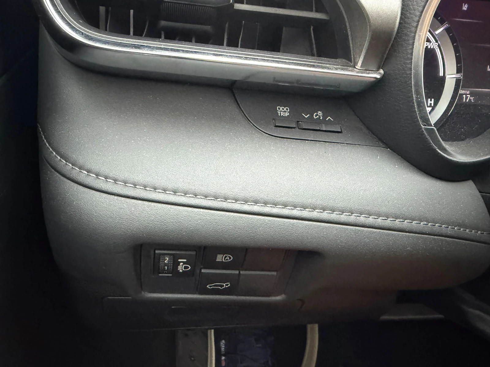 Toyota Highlander 2.5Hybrid  Lounge, снимка 9 - Автомобили и джипове - 56061811