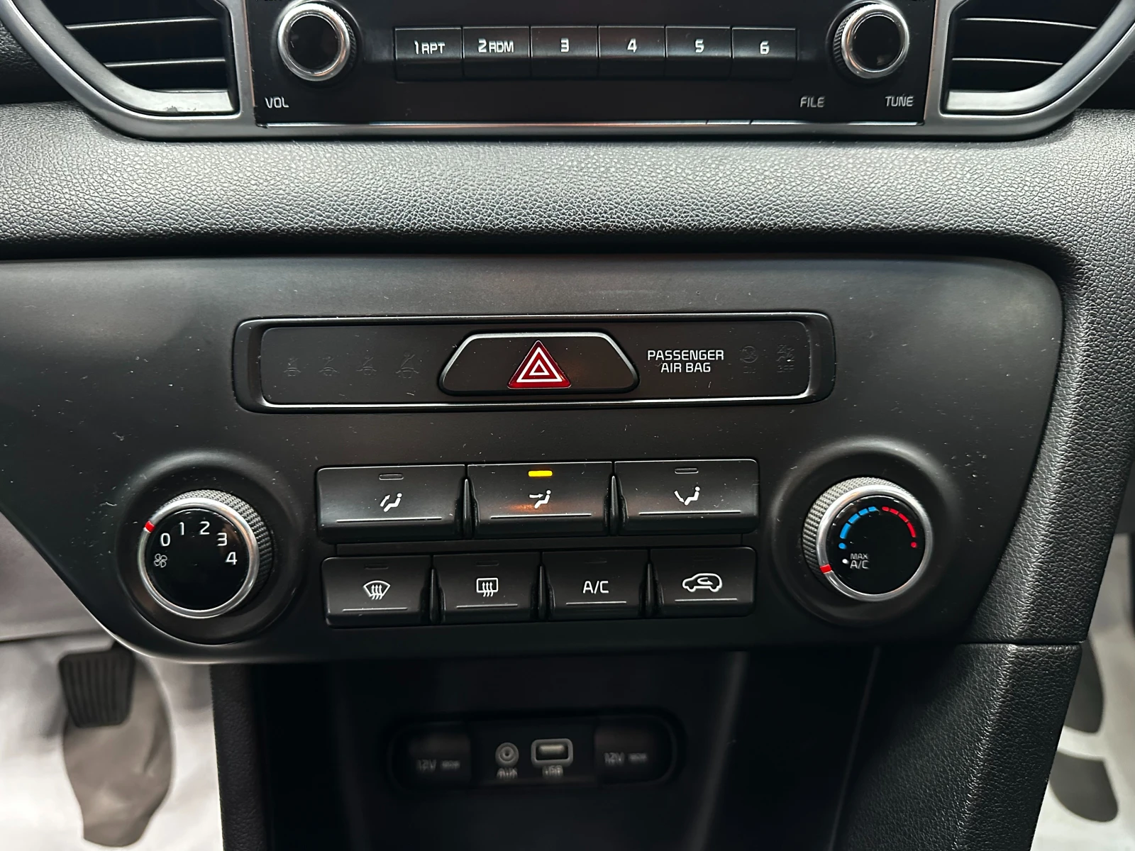 Kia Sportage 1.6i 132 к.с./ГАЗ/от БГ/ГАРАНЦИЯ, снимка 13 - Автомобили и джипове - 56199140
