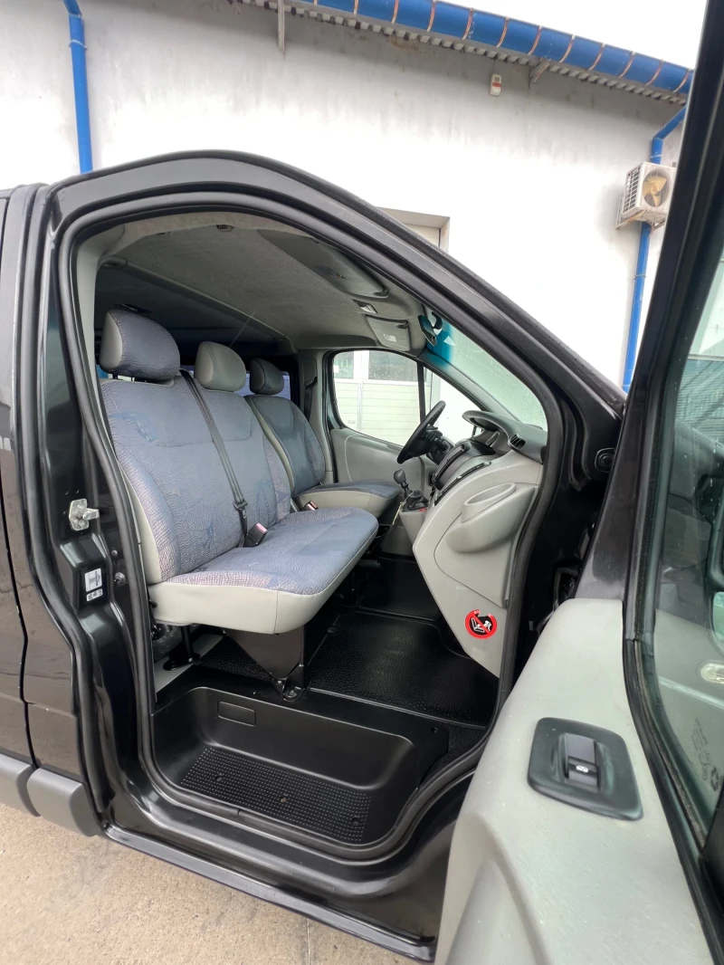 Renault Trafic 9-места/Климатик, снимка 11 - Бусове и автобуси - 47175574