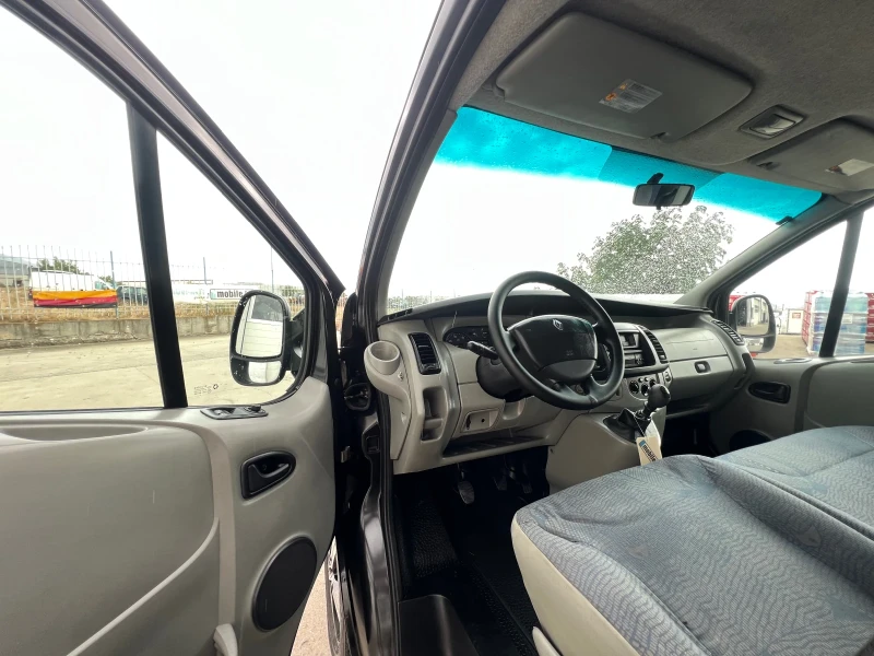 Renault Trafic 9-места/Климатик, снимка 13 - Бусове и автобуси - 47175574