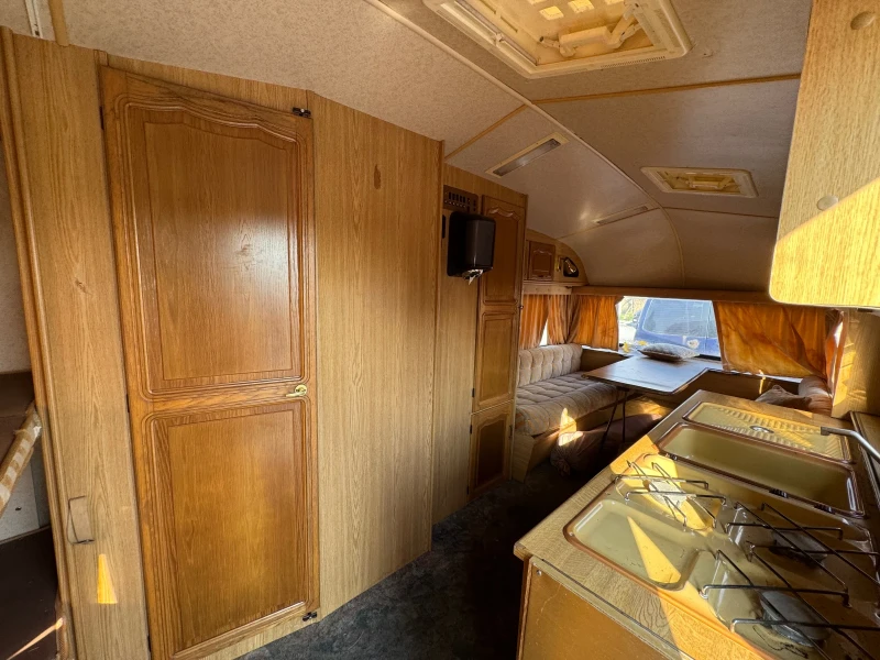 Каравана Adria, снимка 13 - Каравани и кемпери - 51427565