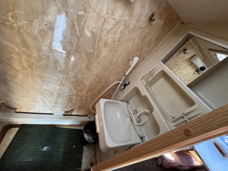 Каравана Adria, снимка 10 - Каравани и кемпери - 51427565